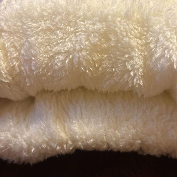 Knit Cable Rhinestone Beanie with Faux Fur Ball. Warm winter hat - Picture 5 of 5